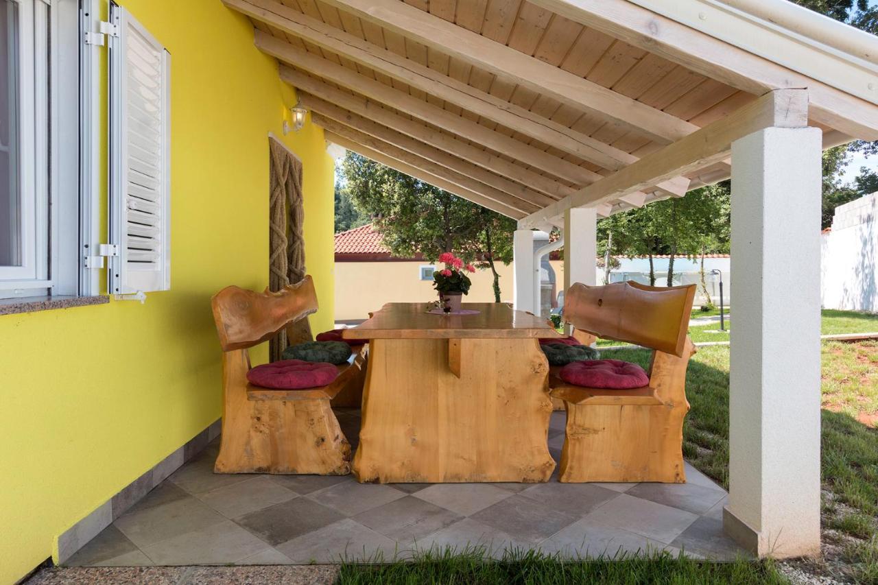 Kuca Za Odmor Dean Villa Pavicini Exterior photo